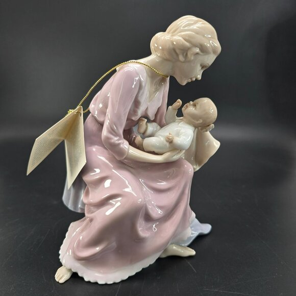 Porcelain Figurine Mother Holding Baby In Pink Dress Valencia NWT JJ3904 - Picture 1 of 12